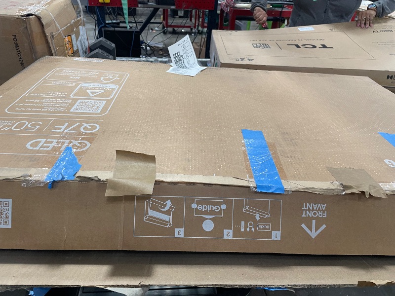 Photo 1 of ***DAMAGED SCREEN, BROKEN, FINALE SALE **50' Class Q7F Series 4K Vision AI Smart TV - QN50Q7FAAFXZA