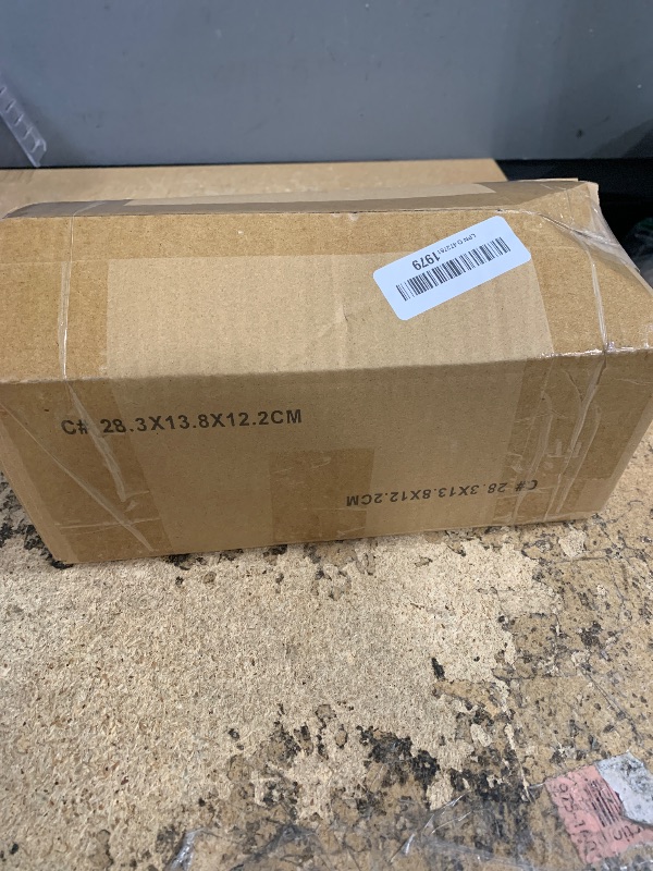 Photo 1 of 100 Pack 5 x 5 inch Clear Plastic Disposable Clamshell Container,Hinged Take Out Clamshell Dessert Container with Lid Takeout Tray Disposable Food Clamshell Containers for Dessert,Cakes,Sandwiches