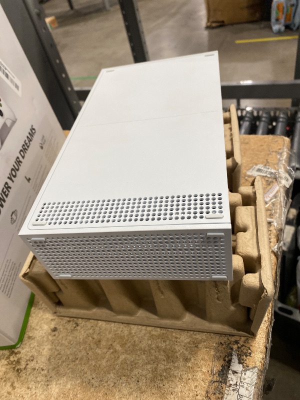 Photo 1 of ** doesnt function, parts only 
Xbox Series S - All Digital Gaming Console - 1TB SSD - Includes Wireless Controller - 120FPS - Robot White