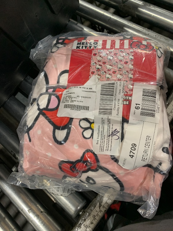 Photo 1 of  pink Hello Kitty Cloud Throw
