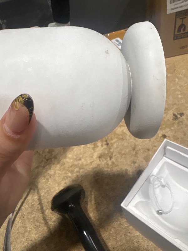 Photo 1 of ***MISSING CORDS***Google Nest Cam Outdoor or Indoor, Battery - 2nd Generation - 1 Pack