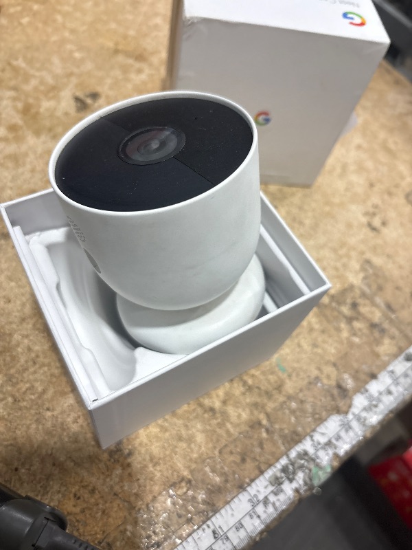 Photo 1 of ***MISSING CORDS***Google Nest Cam Outdoor or Indoor, Battery - 2nd Generation - 1 Pack