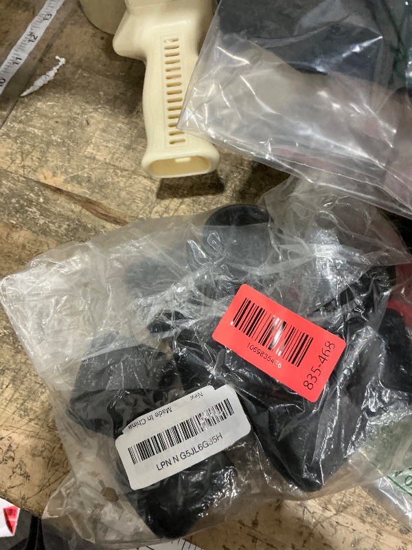 Photo 1 of 1-1/2” Round Rubber Chair Leg Tips Caps, Chair Leg Floor Protectors, Non-Slip Chairs Legs Caps, Stool Feet Protectors Cap, Folding Metal Chairs Legs Tip Replacement (Black, 8 Pack)