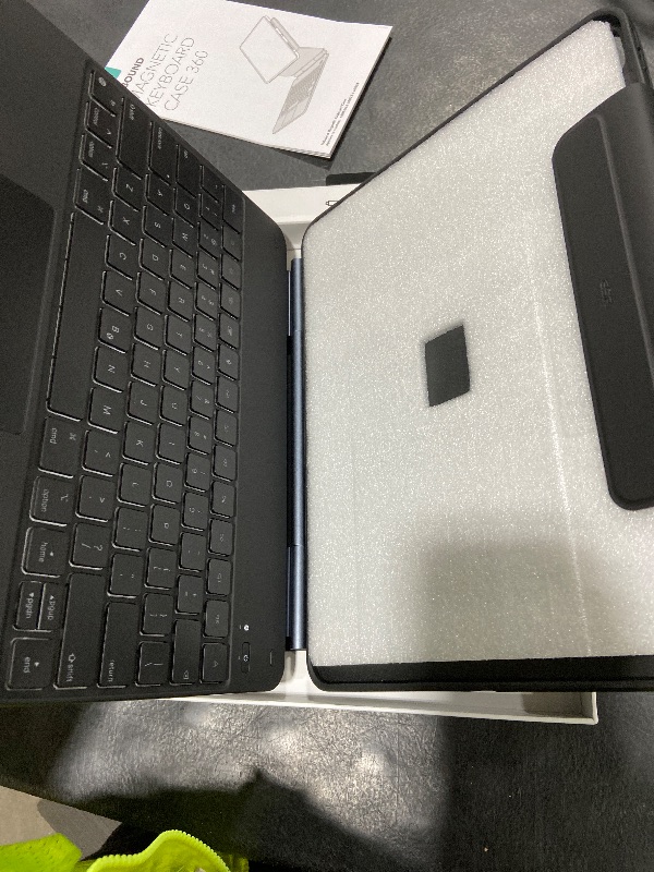 Photo 1 of ESR iPad Pro 13 Inch Case with Keyboard (M5/M4, 2025/2024), iPad Pro 13 Keyboard Case with Easy-Set Magnetic Stand, Portrait/Raised Modes for iPad Pro 13, Removable, Rebound 360 Series, Black