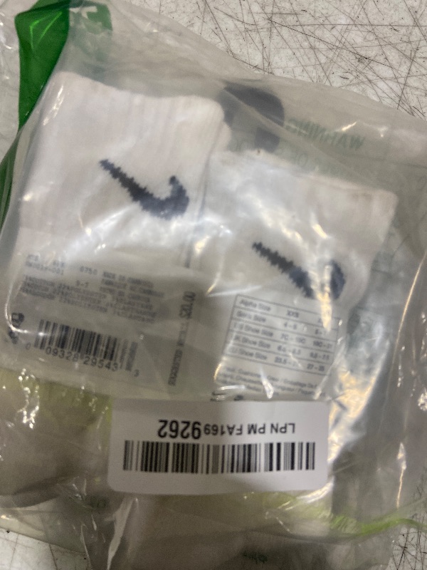 Photo 1 of Nike Dri-Fit Performance Basic Crew (Toddler/Little Kid) White 5-7 (10 Toddler-3 Little Kid)