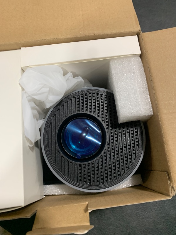 Photo 1 of ?Electric Focus?Magcubic Mini Projector 4K Support, Smart Projector with WiFi 6 and Bluetooth 5.4, 5W Soundbase Speaker, 180° Rotation, Portable Proyector for Home Theater