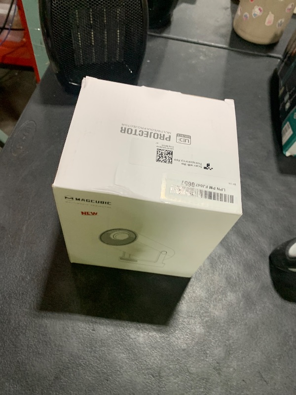 Photo 1 of ?Electric Focus?Magcubic Mini Projector 4K Support, Smart Projector with WiFi 6 and Bluetooth 5.4, 5W Soundbase Speaker, 180° Rotation, Portable Proyector for Home Theater