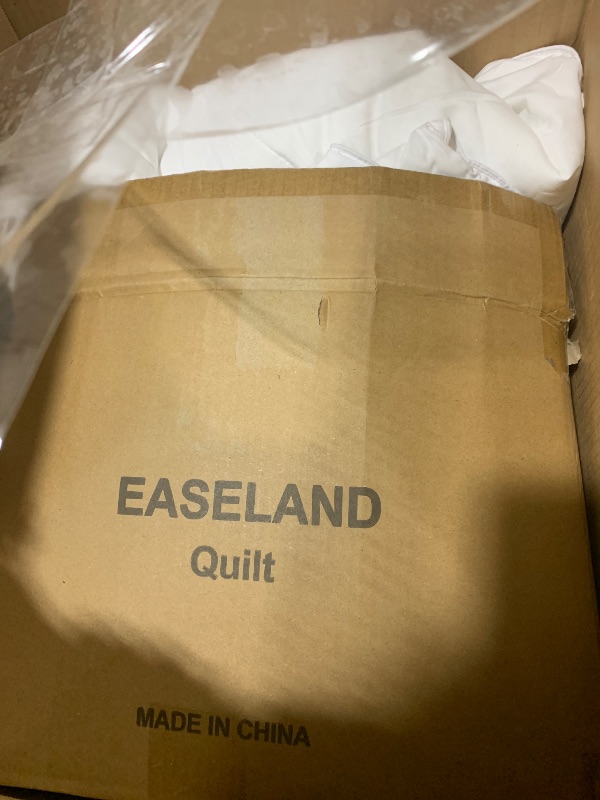 Photo 1 of EASELAND Down Alternative Comforter Oversized Queen - Quilted Duvet Insert for All Seasons, Soft Cozy with Corner Tabs, Summer Winter Warm Bedding, Pure White 98x98