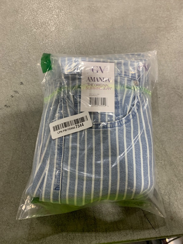 Photo 1 of ****STOCK PHOTO SIMILAR TO ITEM****

Gloria Vanderbilt womens Amanda Classic High Rise Tapered Jean, Scottsdale Wash, 16 Regular