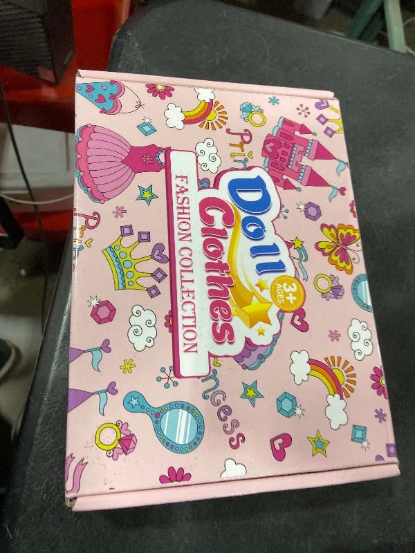 Photo 1 of ?195 Pcs Doll Clothes and Accessories Kit, Include Princess Gowns, Fashion Skirt, Slip Dresses, Tops, Pants, Bikini Swimsuits, Shoes, Crowns, Necklaces, Glasses, Hangers in Gift Box for 11"-12" Dolls