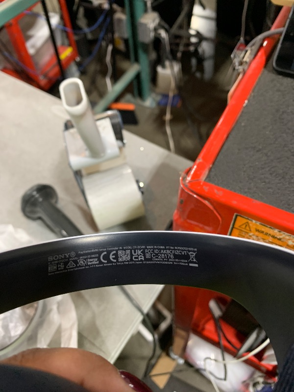 Photo 1 of PlayStation VR2 Horizon Call of The Mountain™ Bundle (PSVR2)