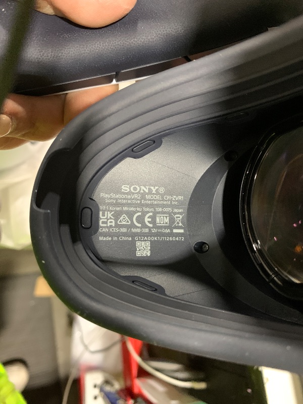 Photo 1 of PlayStation VR2 Horizon Call of The Mountain™ Bundle (PSVR2)