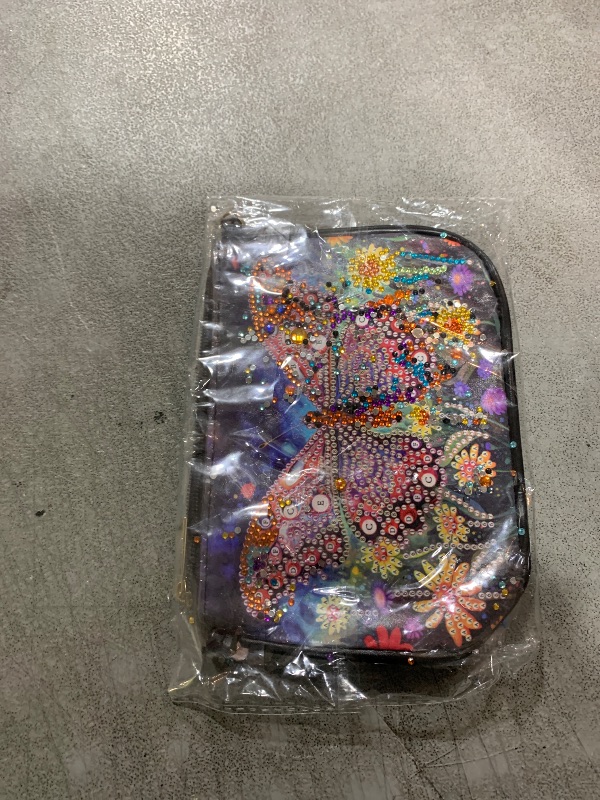Photo 1 of ****STOCK PHOTO SIMILAR TO ITEM****
5D DIY Diamond Painting Purse, Butterfly Diamond Art Kit Cosmetic Bag, Shoulder Zip, Can be Used as a Gift for Friends