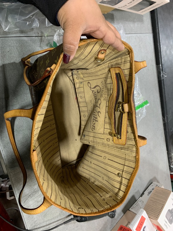 Photo 1 of ****UNABLE TO AUTHENTICATE****
Louis Vuitton Women's Pre-Loved Neverfull Monogram Tote