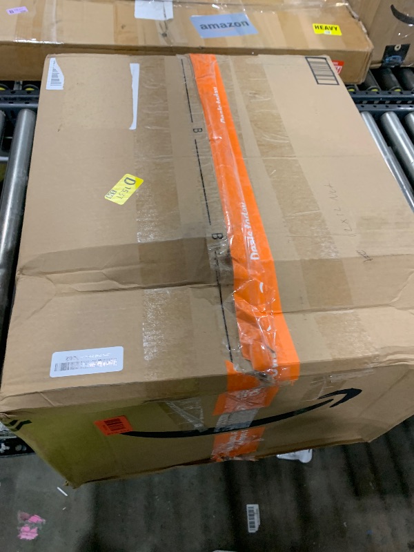 Photo 1 of Golf Net, 12X15ft Golf Practice Net Sports Practice Barrier Net for Baseball, Hockey, Soccer, Netting for Garage, Backyard, Indoor Outdoor Sports Netting