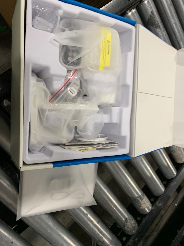 Photo 1 of Tapo 2K Dimmable Floodlight Security Camera Outdoor Wireless w/Solar Panel, Pan/Tilt, 360º AI Tracking, Free Person/Vehicle Detection, Works w/Alexa and Google Assistant, SD/Cloud, C615F KIT