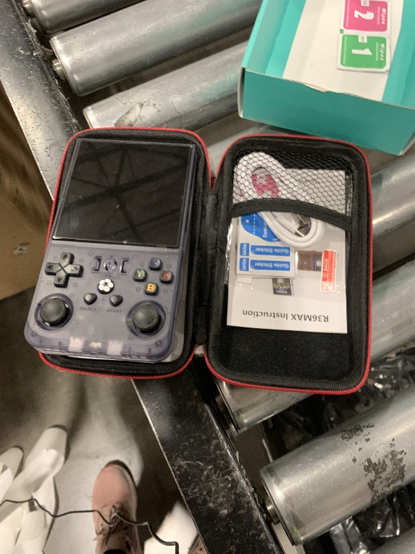Photo 1 of 2025 New Upgrade R36MAX Handheld Game Console, Built-in 4000mAh Battery, 4K HD 4" IPS Glass Screen, Supports 18000+ Classic Games, Linux-Based Retro Gaming Console(Grey)
