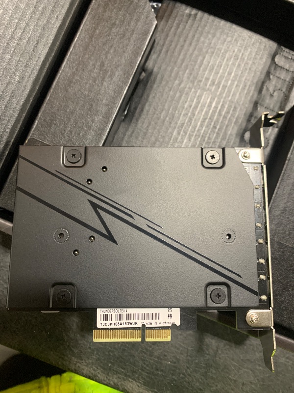 Photo 1 of ASUS ThunderboltEX 4 with Intel® Thunderbolt™ 4 JHL 8540 Controller, 2 USB Type-C Ports, up to 40Gb/s bi-Directional Bandwidth, DisplayPort 1.4 Support, up to 100W Quick Charge, Black