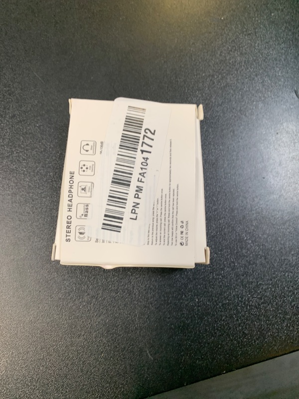 Photo 1 of 1 Pack-USB C Headphones for iPhone 15 Pro Earbuds Type C Wired Earphones with Mic & Remote Control Noise Cancelling for iPhone 15 Pro/PM, iPad Pro, Galaxy S23/S22/S21/Ultra Note 10/20, Pixel 7/6/6