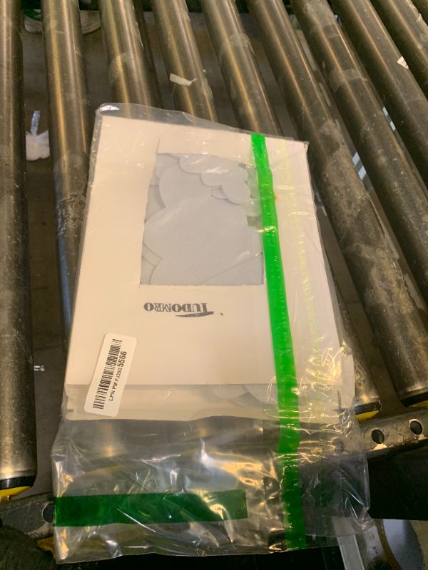 Photo 1 of 16 Pcs Cloud Decorations White Hanging Clouds for Ceiling Felt Artificial Cloud Decor Fake Cloud Imitation Decorative Hanging Ornaments Cloud Props Cloud Shape Wedding Ornament for Art (3D Cloud)