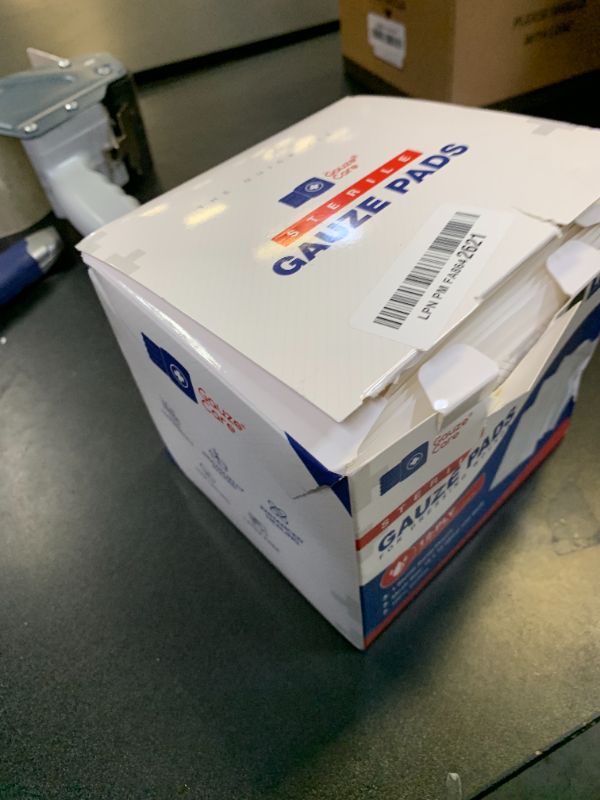 Photo 1 of 100pc Large Sterile Gauze Pads 4x4 Sterile for Wounds Bulk - 12ply Woven Gauze Sponges 4x4 Sterile - USP IV Breathable Mesh 4x4 Gauze Pads Sterile for Enhanced Absorption - First Aid Medical