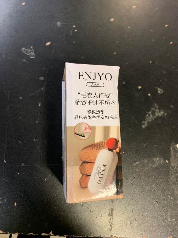 Photo 1 of 1pcs Enjoy Lint Roller, Enjoy Sticky Lint Roller, 2 In1 Washable Lint Remover?Reusable Portable Mini Travel Sticky Roller?Furniture,Clothes,Hair Removers for Dog and Cat (White)