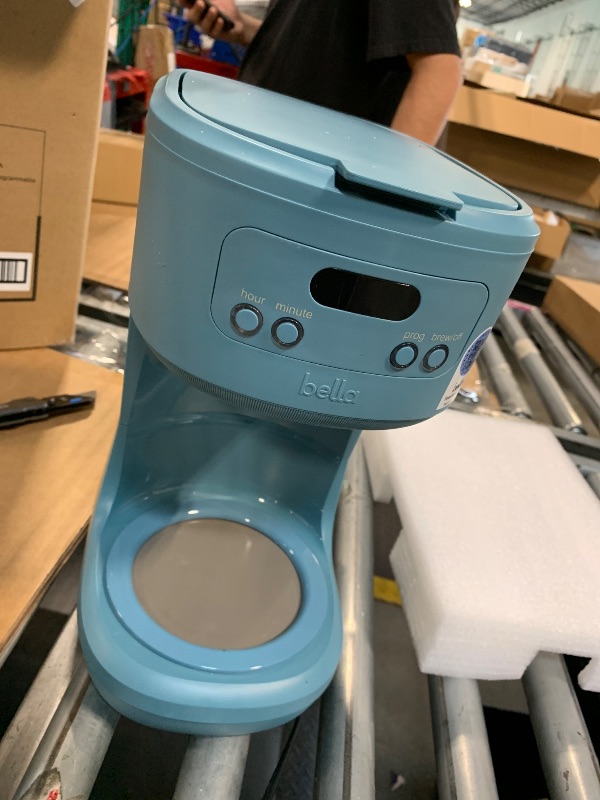 View 3 of ** It doesn't have the responsibility to collect the coffee, only the machine**
bella 12 Cup Programmable Coffee Marker, Reusable Dishwasher Safe Accessories, Easy LCD diaply, Auto Shutoff, 900 watt, Surf