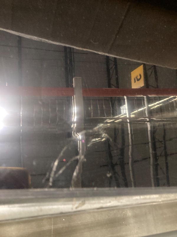 Photo 1 of *****BROKEN SCREEN DAMAGED!!!!!!!!!!!!!FINAL SALEW USE FOR PARTS******SAMSUNG 40-Inch Class Full HD F6000 Smart TV (2025 Model) HDR, Object Tracking Sound Lite, Knox Security, One UI Tizen, Smart TV