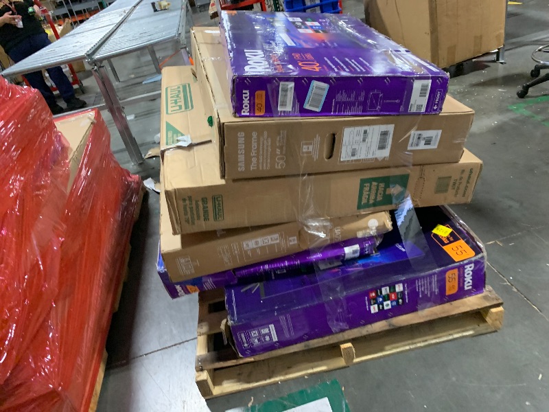 Photo 1 of ***FINAL SALE - NO RETURN*** PALLET OF BROKEN TVS - MISC SIZE/BRANDS - 10 COUNT