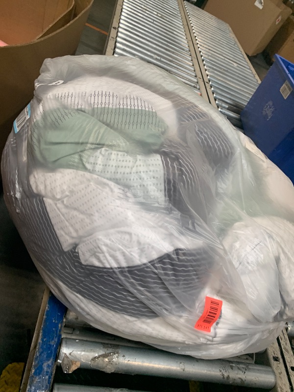 Photo 1 of ** VERY USED** Litanika King Size Comforter Set Sage Green - 3 Pieces Lightweight Quilt Bedding Comforter Sets, Light Green White Colorblock Stripe Fluffy Bed Set, All Season Down Alternative