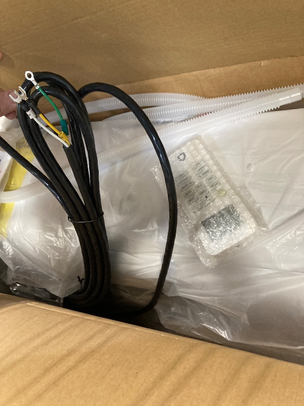 Photo 1 of ****MISSING PARTS. NO RETURNS. FINAL SALE****
Garvee 11500 BTU Mini Split AC/Heating System, 115V WIFI Enabled Energy Efficient Mini Split Unit,Wall-Mounted Split Air Conditioner,Cools Up to 750 Sq.Ft, Heat Pump & Installation Kits