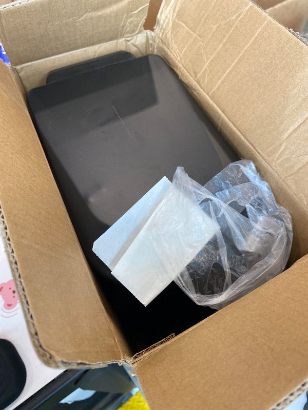 Photo 1 of *MINOR DAMAGE - USED*
Cesun Small Bathroom Trash Can with Lid Soft Close, Step Pedal, 6 Liter / 1.6 Gallon Stainless Steel Garbage Can with Removable Inner Bucket, Anti-Fingerprint Finish (Matt Black)