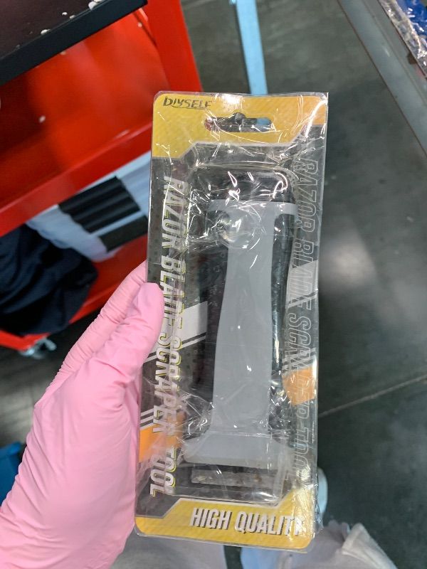 Photo 1 of ****FINAL SALE NOT RETURNS****NEEDS NEW BLADE****DIYSELF 1 Pack Razor Blade Scraper with 15 Extra Blades, Scraper Tool for Cleaning Window, Paint, Cooktop, Oven, Glass Stove Top Scraper, Razor Scraper with Buit-In Blade Storage
