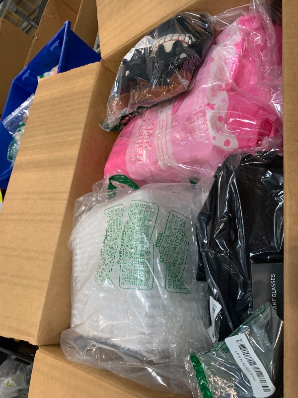 Photo 1 of ***AS IS / NO RETURNS -  FINAL SALE***
***BUNDLED BAG OF  ***

