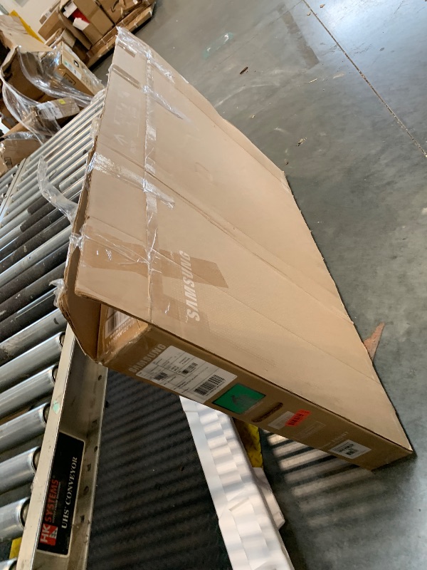 Photo 1 of *** NO RETURNS **  ONLY PARTS **  DAMAGE MAJOR**  Samsung 58-Inch Class Crystal UHD U8000F 4K Smart TV (2025 Model) Endless Free Content, Crystal Processor 4K, MetalStream Design, Knox Security, Alexa Built-in
