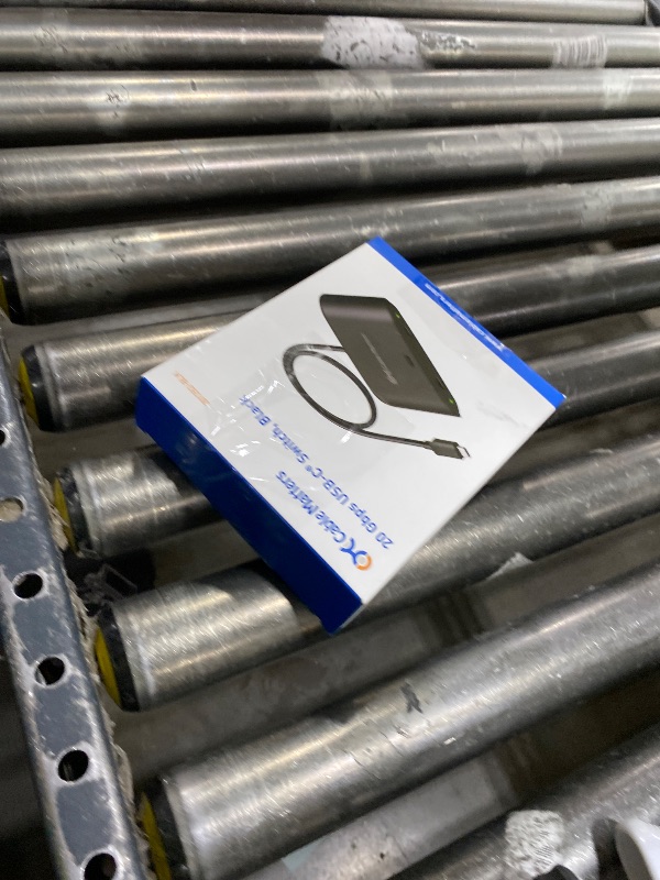 Photo 1 of Cable Matters 20Gbps USB C Switch for 2 Computers, Up to 8K@30Hz on Windows, 4K@60Hz on macOS, 140W PD, for Sharing a USB-C/Thunderbolt 4 Monitor or Dock (Not Work with Captive Cable Docks), Black