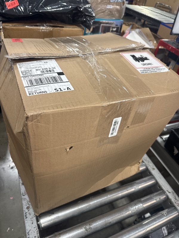 Photo 1 of *USED** Ultra Soft Queen Size Mattress Topper - Viscose Made from Bamboo Pillow Top Mattress Pad for Back Pain Relief - Naturally Cooling for Hot Sleepers, Green