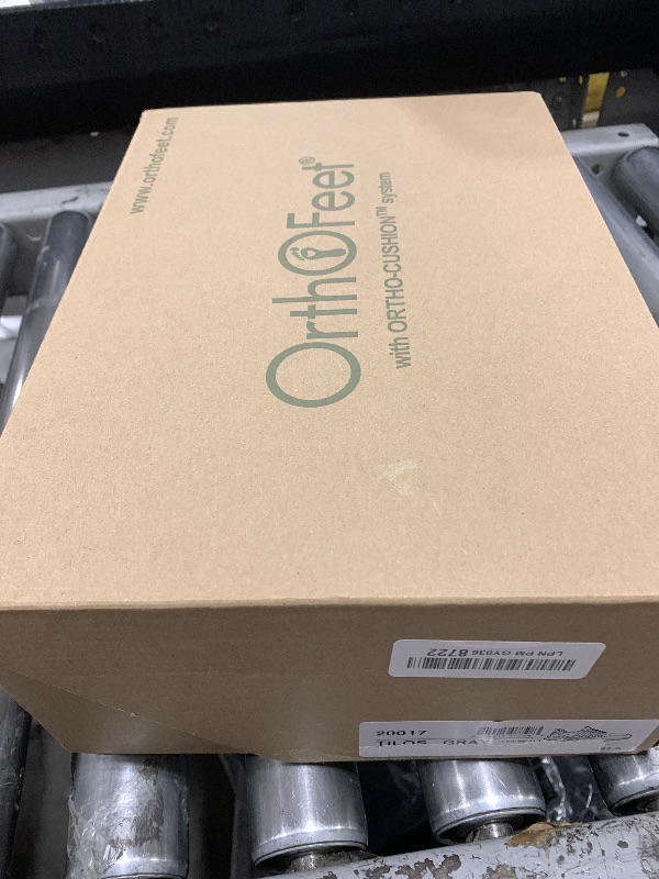 Photo 1 of Orthofeet Men's Orthopedic Tilos Hands-Free Water-Repellent Walking Sneaker, Grey, Size 9.5 Wide