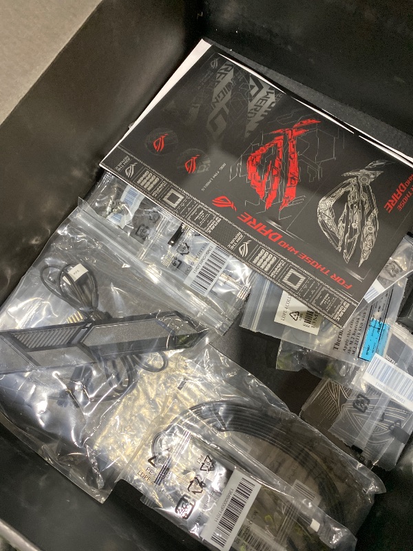 Photo 1 of ASUS ROG Maximus Z890 Hero Intel® Z890 LGA 1851 ATX Motherboard, Advanced AI PC-Ready, 22+2+1+2 Stages, DDR5, WiFi 7, 3X PCIe® 5.0 M.2, Thunderbolt™ 4, USB Type-C®, AI Overclocking/Cooling/Networking