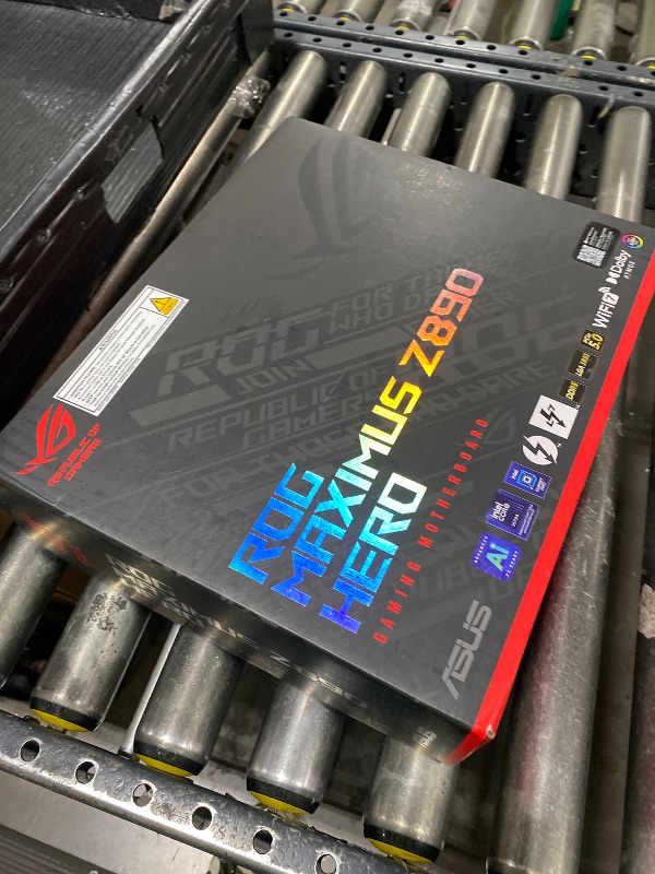 Photo 1 of ASUS ROG Maximus Z890 Hero Intel® Z890 LGA 1851 ATX Motherboard, Advanced AI PC-Ready, 22+2+1+2 Stages, DDR5, WiFi 7, 3X PCIe® 5.0 M.2, Thunderbolt™ 4, USB Type-C®, AI Overclocking/Cooling/Networking
