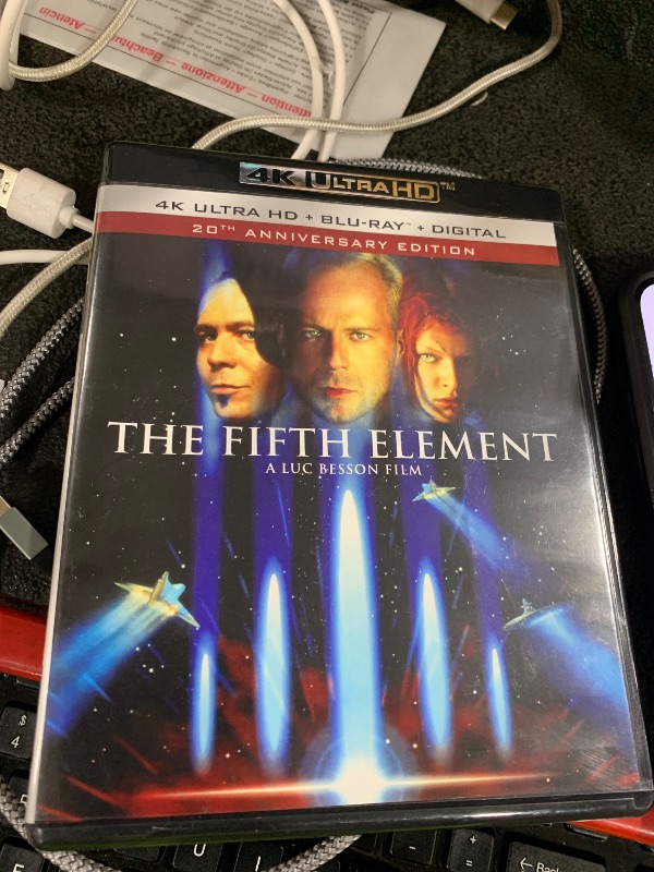 Photo 1 of The Fifth Element - 4K + Blu-ray + Digital