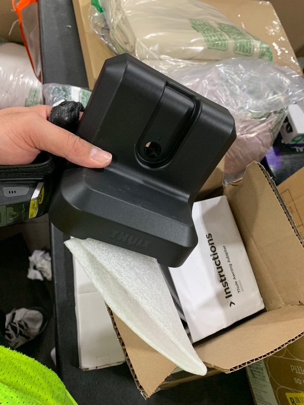 Photo 1 of Thule Awning Adapter - Roof Rack, Black