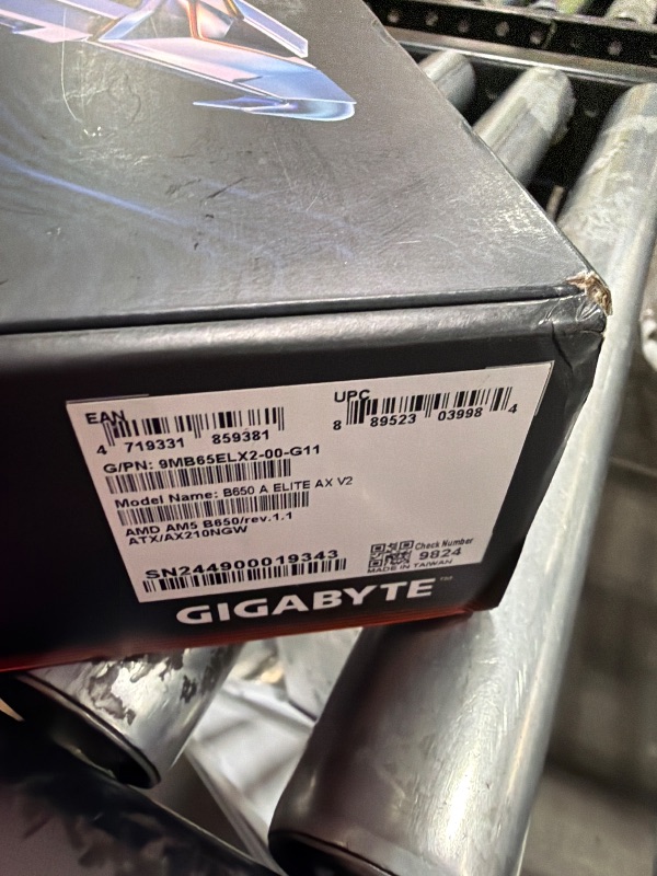 Photo 1 of GIGABYTE B650 AORUS Elite AX V2 AMD AM5 ATX Motherboard, Support Ryzen 9000/8000/7000 Series, DDR5, 12+2+2 Power Phase, PCIe 5.0 M.2, USB-C 3.2 Gen 2, WIFI6E, 2.5 GbE, EZ-Latch, Q-Flash, RGB Fusion