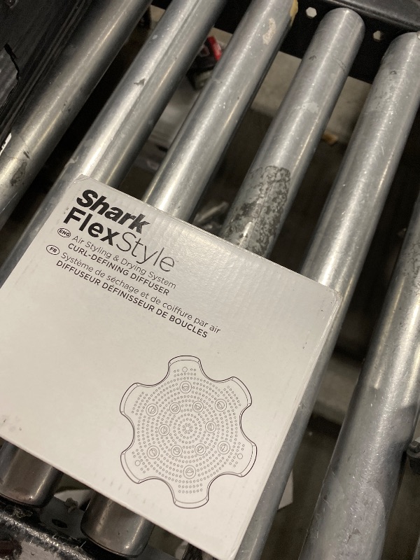 Photo 1 of  Shark FlexStyle Air Styling & Drying System Curl-Defining Diffuser