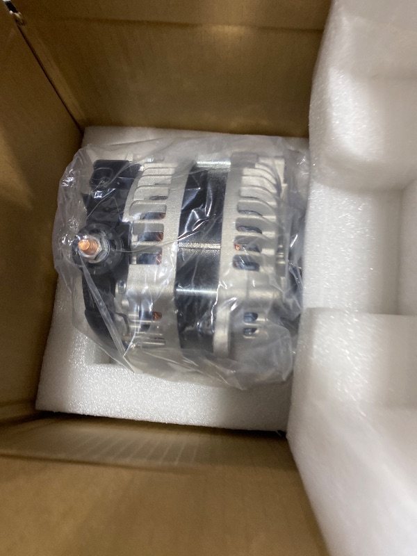 Photo 1 of SCITOO Alternator Fits for Chevy for Silverado 1500 14-18, Tahoe 15-19, for Camaro, for Suburban & for GMC for Sierra 1500 14-18, Yukon, Yukon XL & for Cadillac Escalade, 4.3L 5.3L 6.2L 170Amp CW SD6