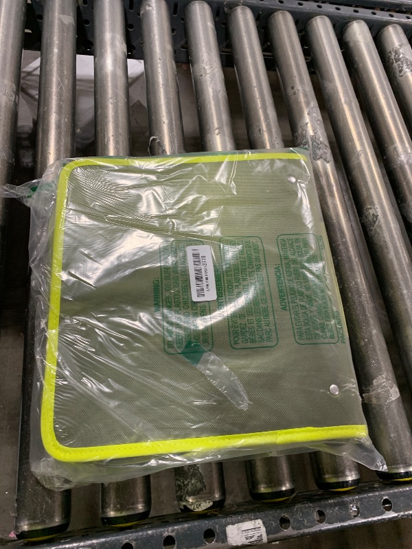 Photo 1 of Five Star Zipper Binder, 2 Inch 3-Ring Binder with Round Rings, Expansion Panel and 5-Tab Expanding File, 580 Sheet Capacity, Olive/Citrus (290520C)