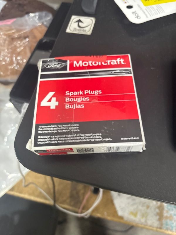 Photo 1 of generic spark plugs, unknown model*