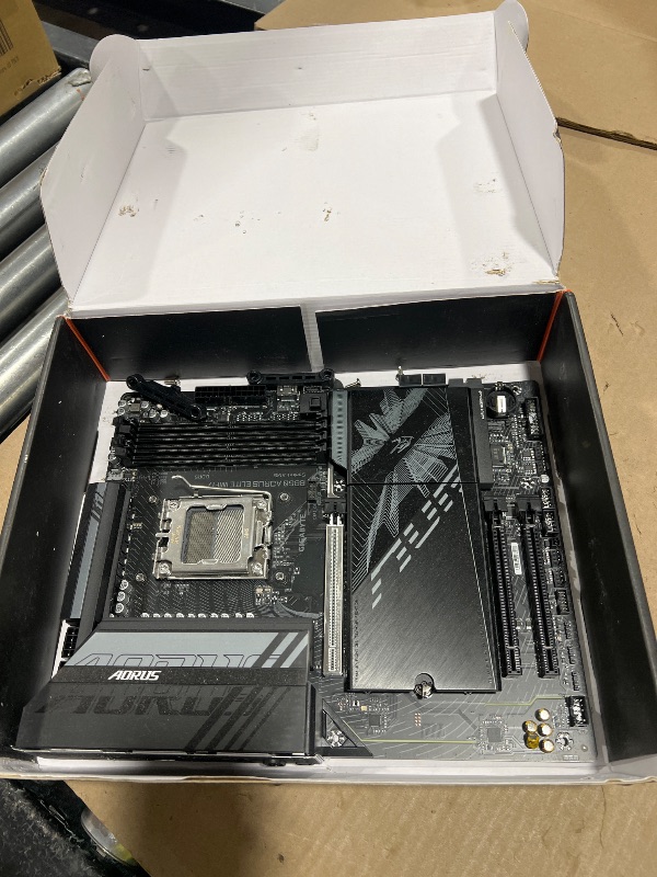 Photo 1 of GIGABYTE B850 AORUS Elite WIFI7 AMD AM5 ATX Motherboard, Support AMD Ryzen 9000/8000/7000 Series, DDR5, 14+2+2 Power Phase, 3X M.2, PCIe 5.0, USB-C, WIFI7, 2.5GbE LAN, EZ-Latch, 5-Year Warranty