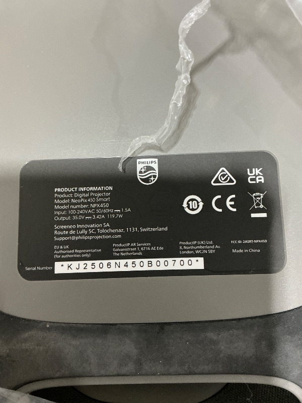 Photo 1 of ***MISSING REMOTE / POSSIBLY FOR PARTS CONSISTENTLY AUTO RE-FOCUSES*** Philips, Neopix 450 SMART, Home cinema projector, Full HD 1920 x 1080p, 500 Lumens AINSI, Google TV, LED light source, Mirror mode, Wi-FI 6, Stereo sound 2x5 watt, Black