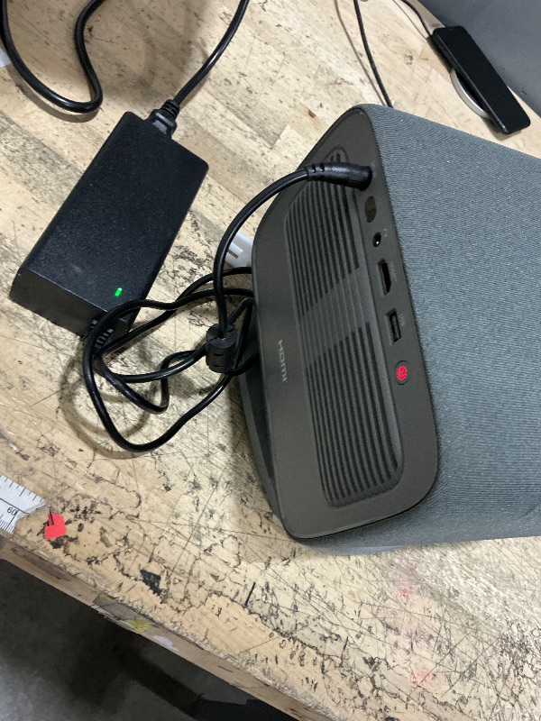 Photo 1 of ***MISSING REMOTE / POSSIBLY FOR PARTS CONSISTENTLY AUTO RE-FOCUSES*** Philips, Neopix 450 SMART, Home cinema projector, Full HD 1920 x 1080p, 500 Lumens AINSI, Google TV, LED light source, Mirror mode, Wi-FI 6, Stereo sound 2x5 watt, Black